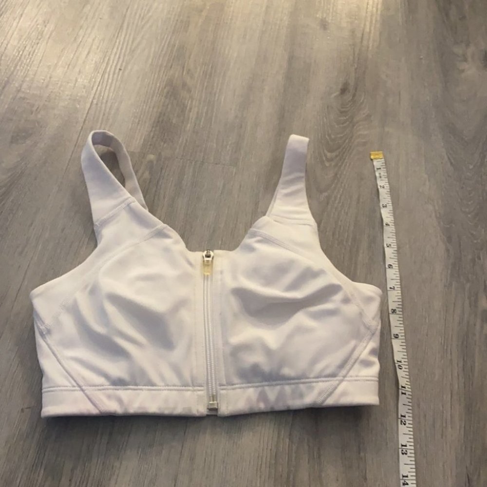 🏳️ New balance white zip up bra size small - Picture 11 of 11